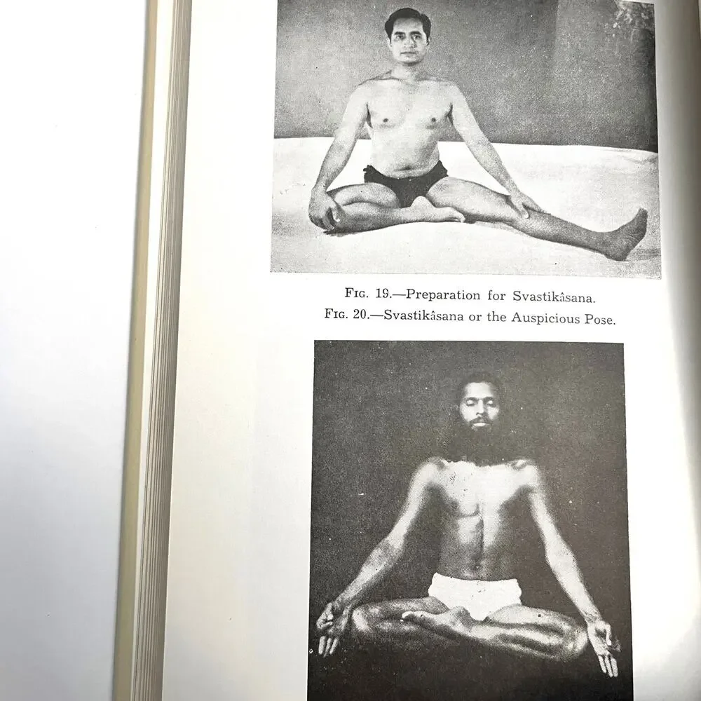 Popular Yoga Asnas - Book by Swami Kuvalayananda‎ - Vintage 1972